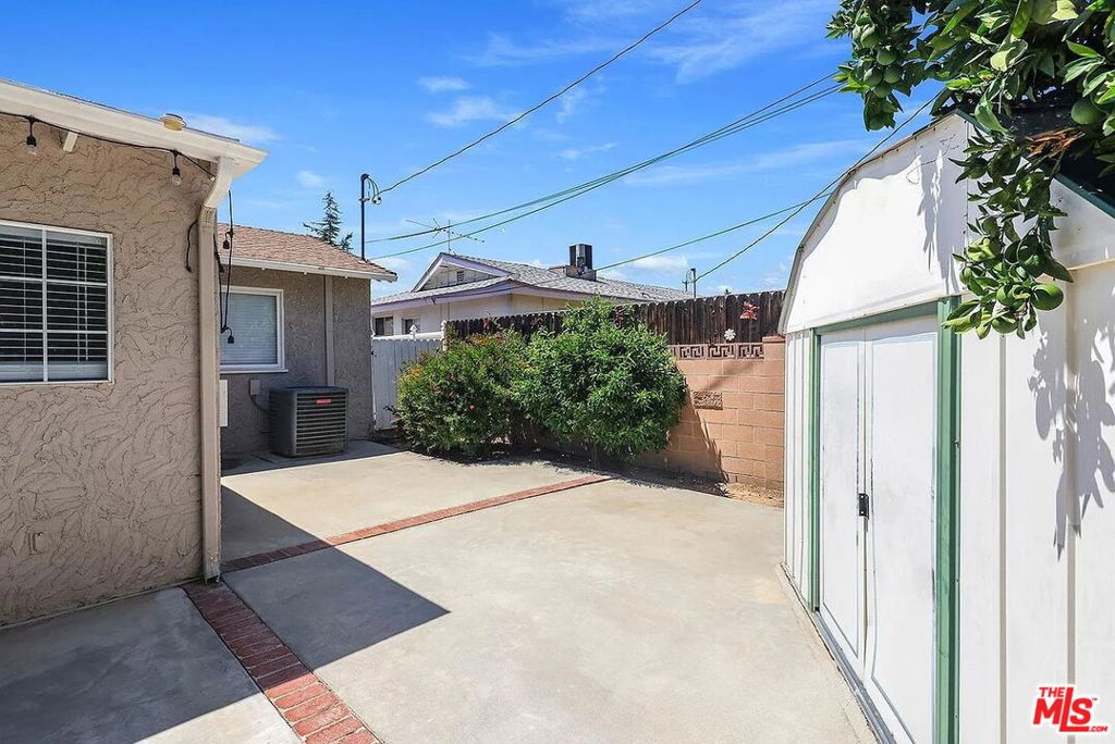 main property photo 29