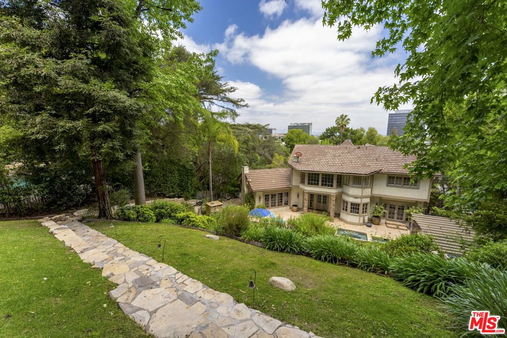 main property photo 47