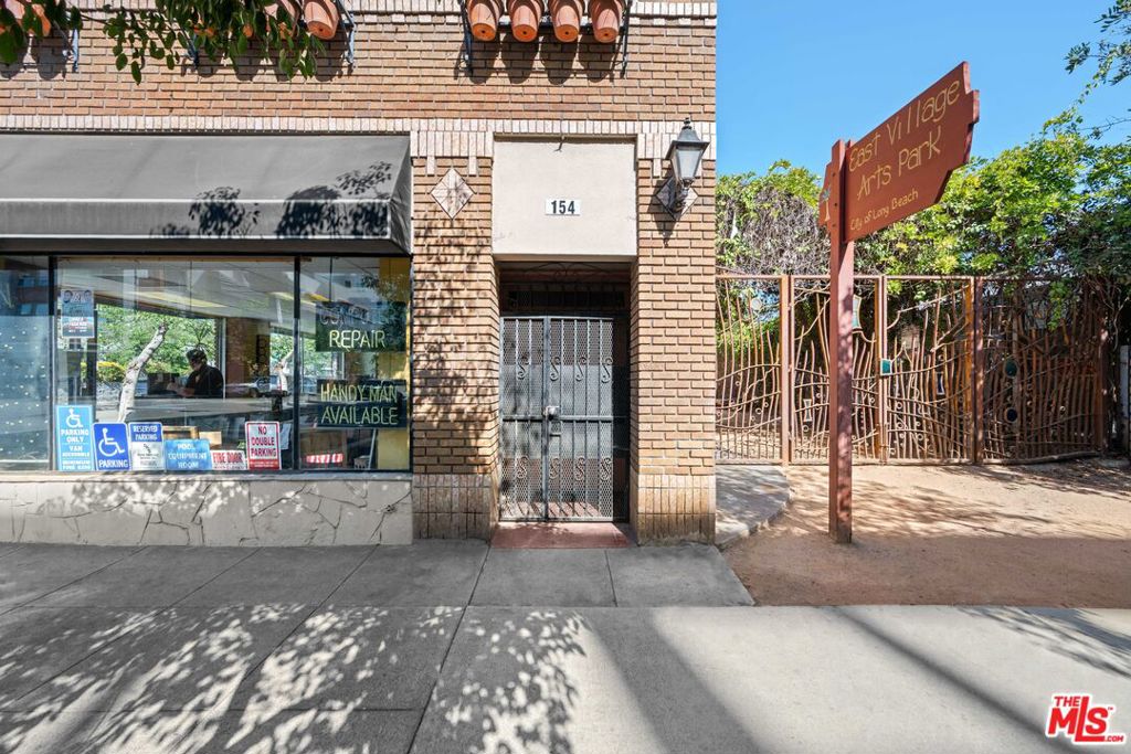 main property photo 16