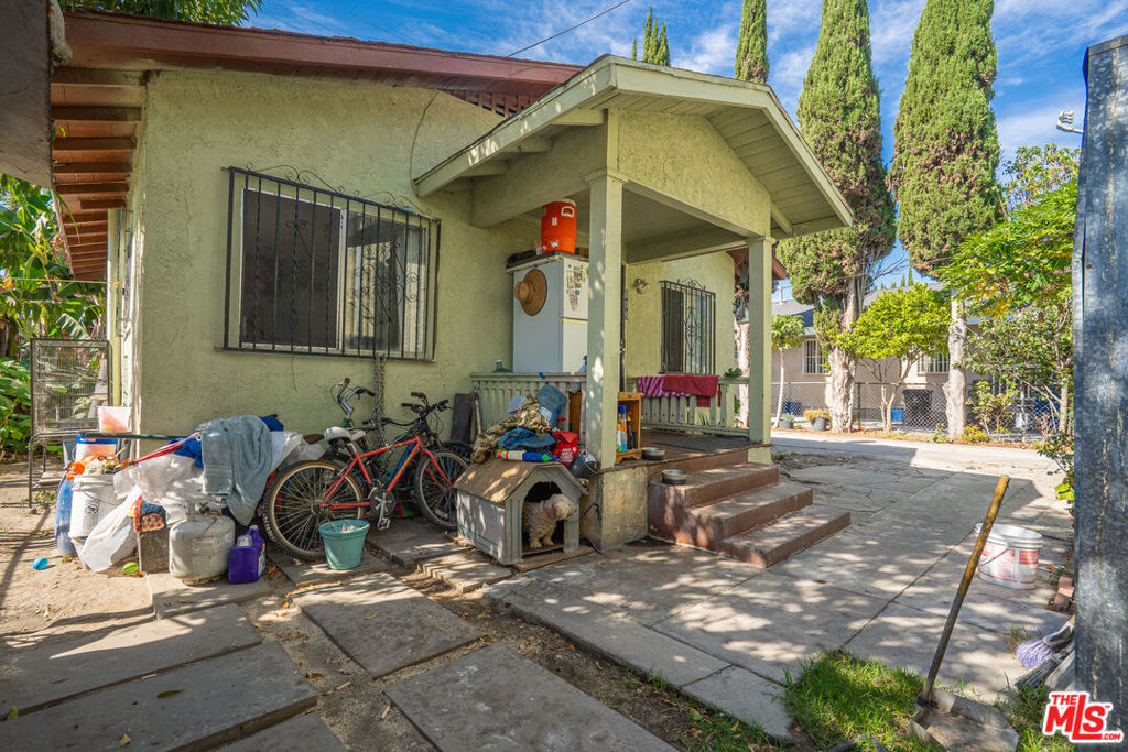 main property photo 5