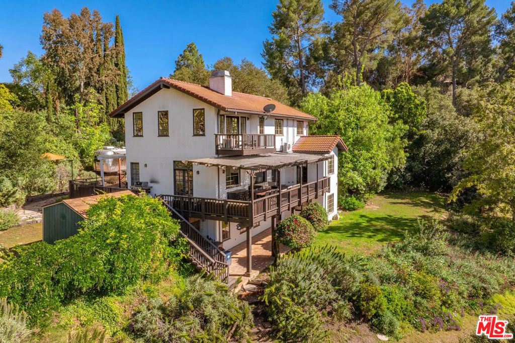 main property photo 3