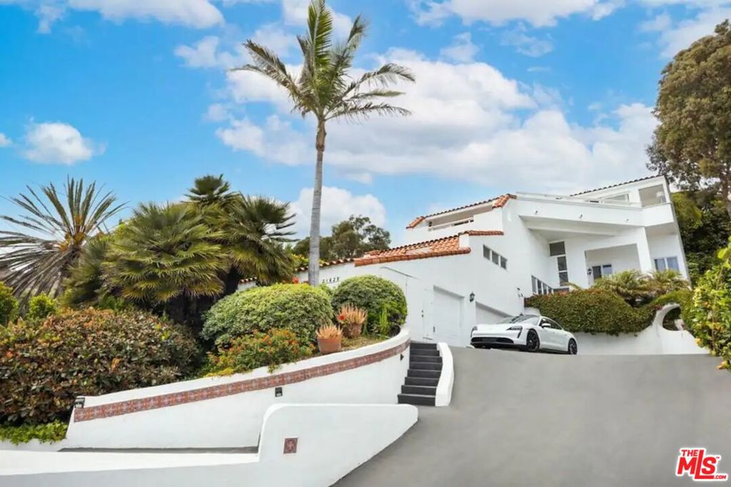 main property photo 22