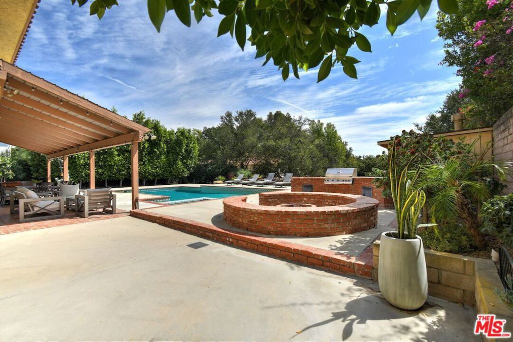 main property photo 67