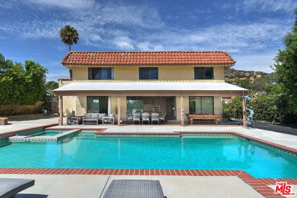 main property photo 74