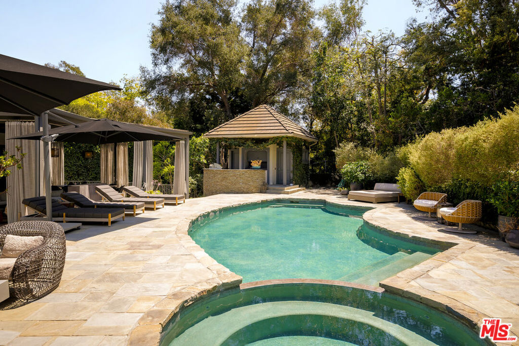 main property photo 49