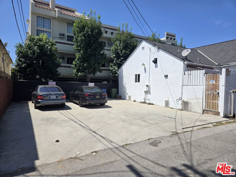 main property photo 4