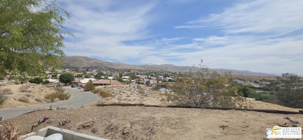 main property photo 23