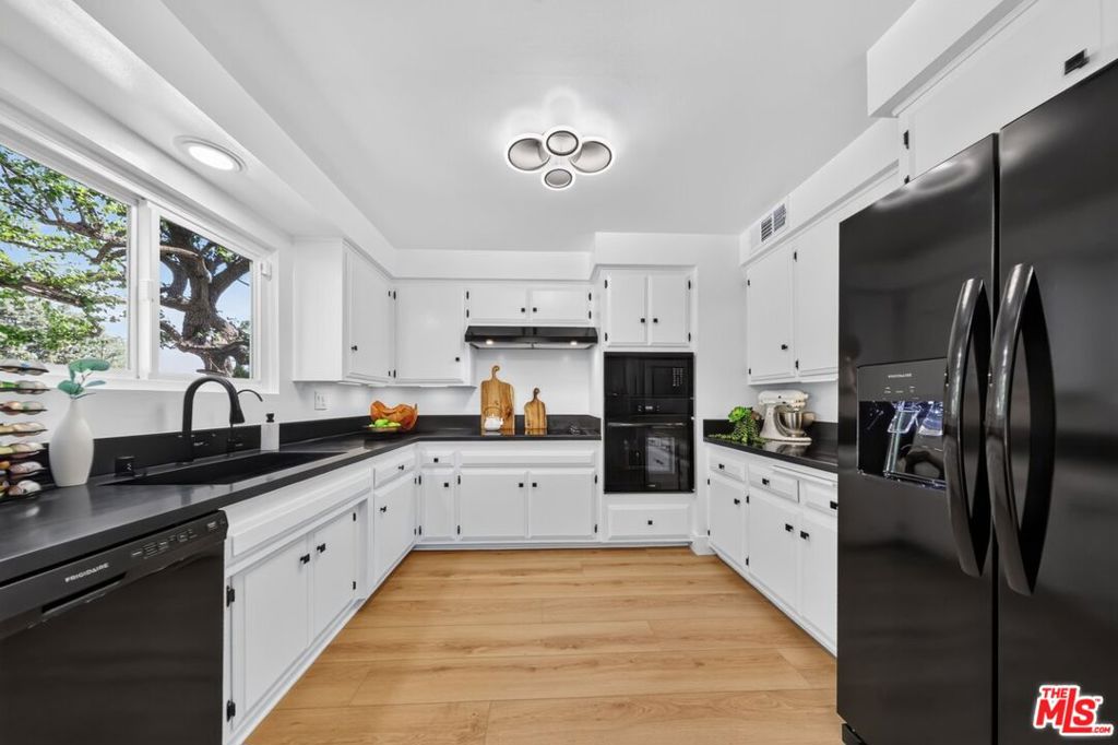 main property photo 66