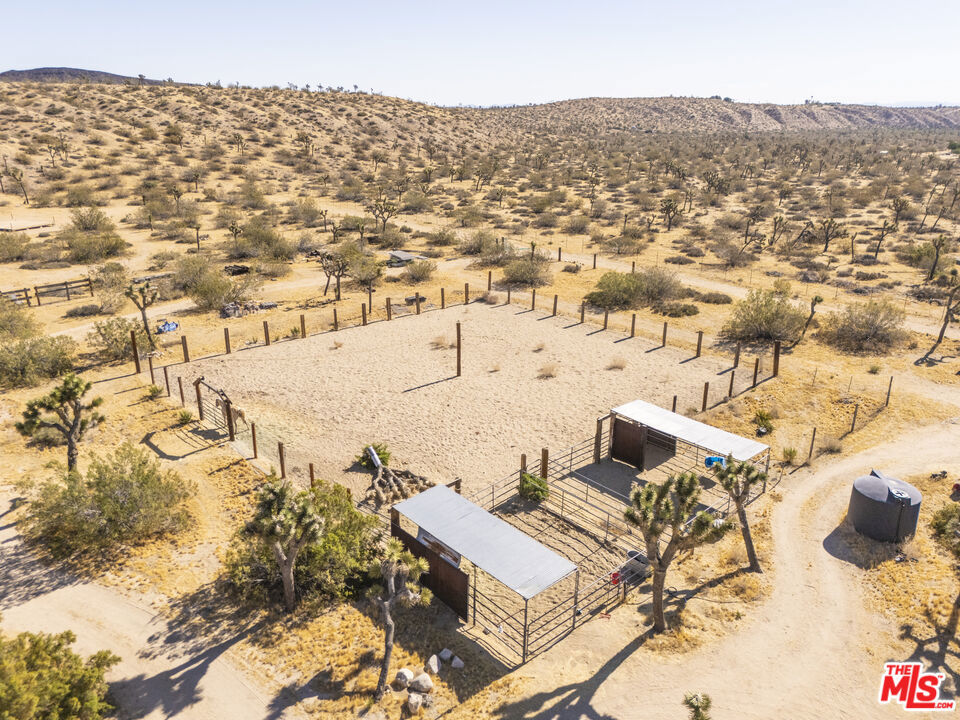 main property photo 40