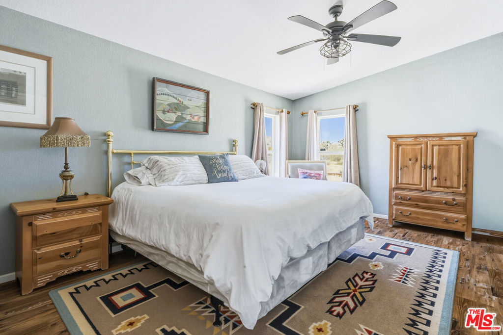 main property photo 18