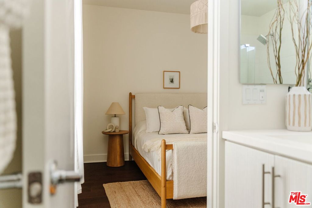 main property photo 67
