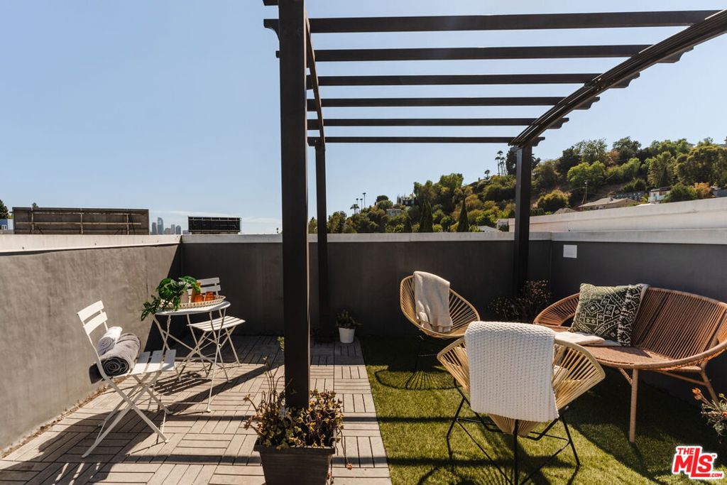 main property photo 70