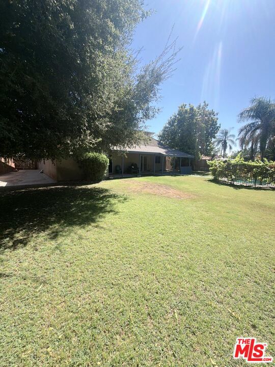 main property photo 16