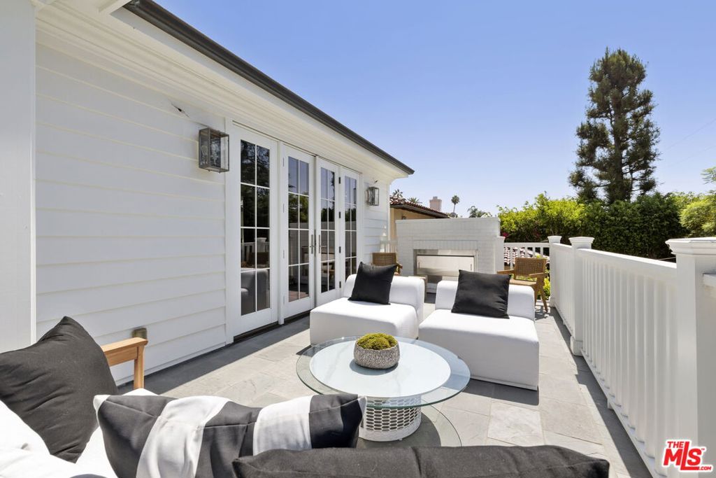 main property photo 28