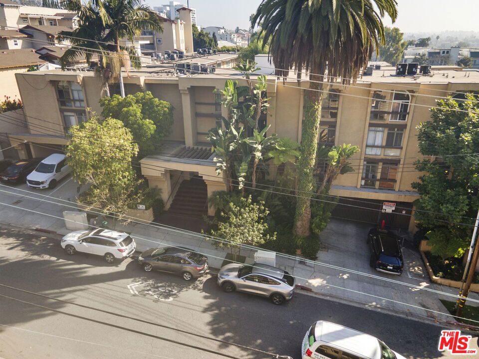 main property photo 17