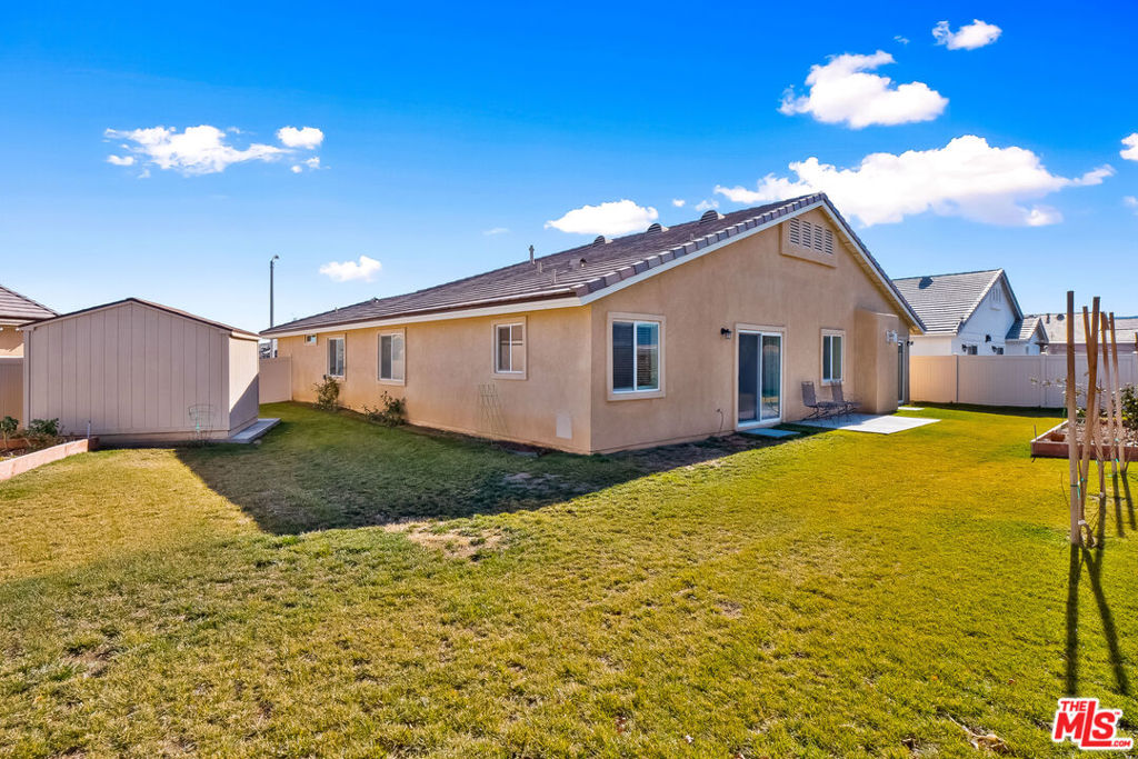 main property photo 28