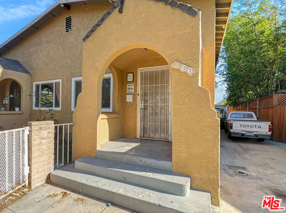 main property photo 10
