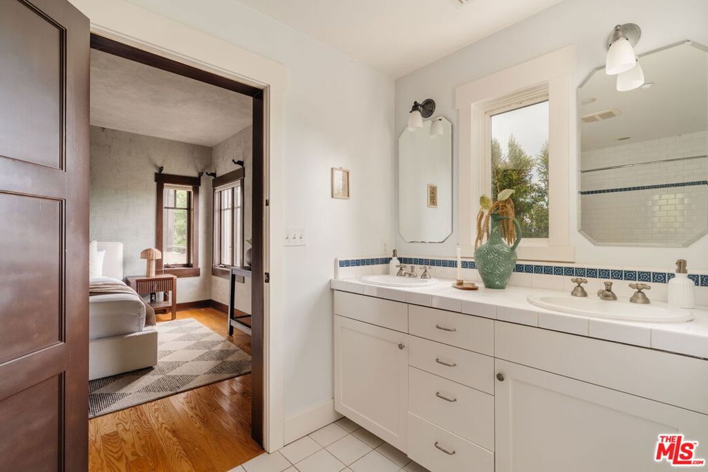 main property photo 60