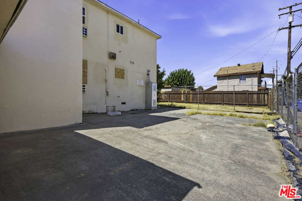 main property photo 20
