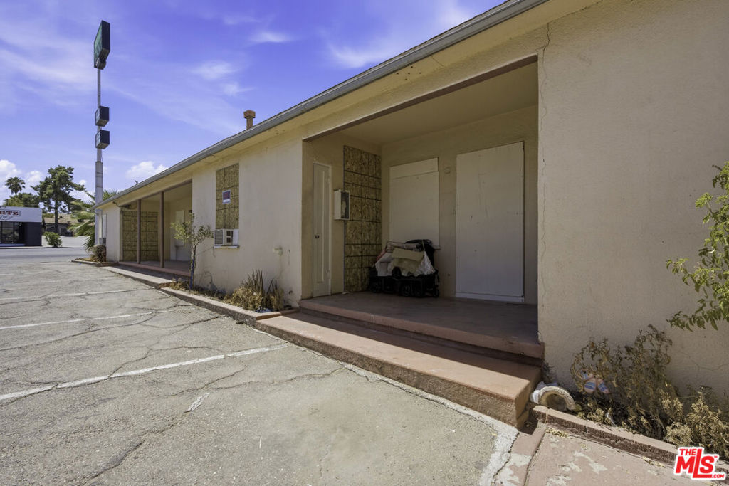 main property photo 4