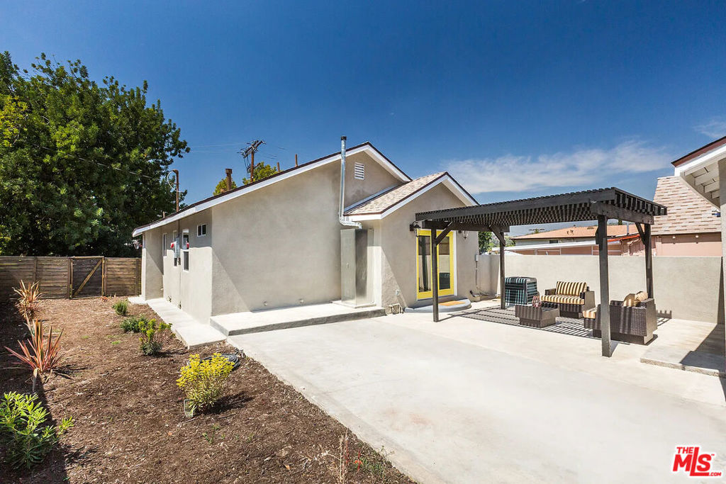 main property photo 15