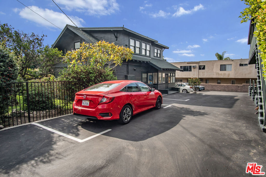 main property photo 25