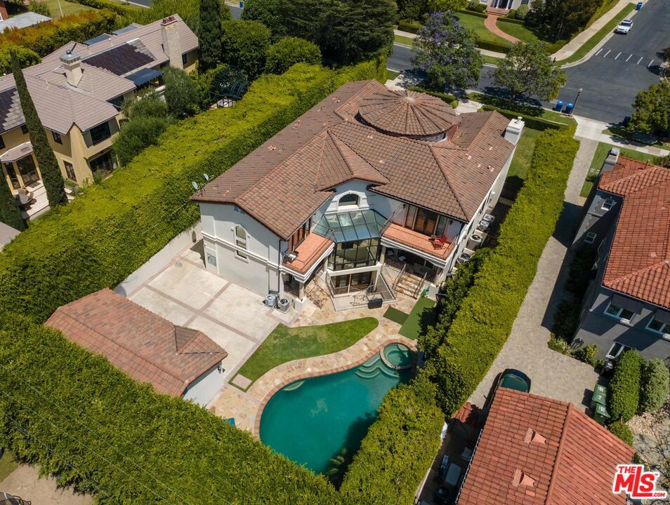 main property photo 53