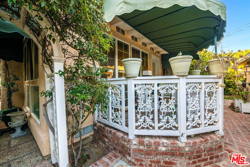 main property photo 24