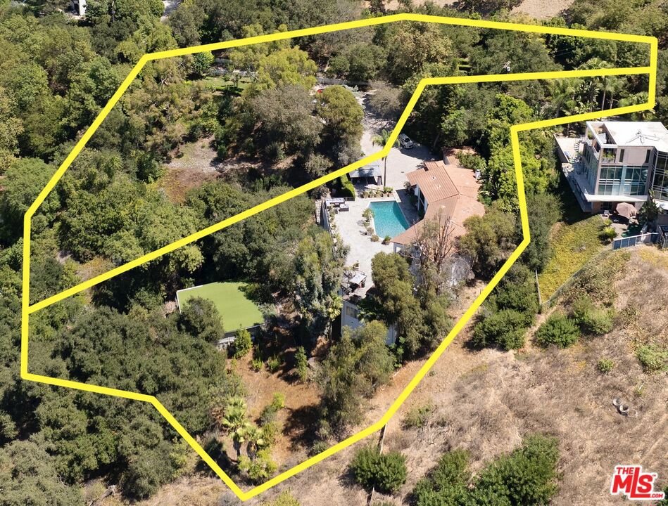 main property photo 27