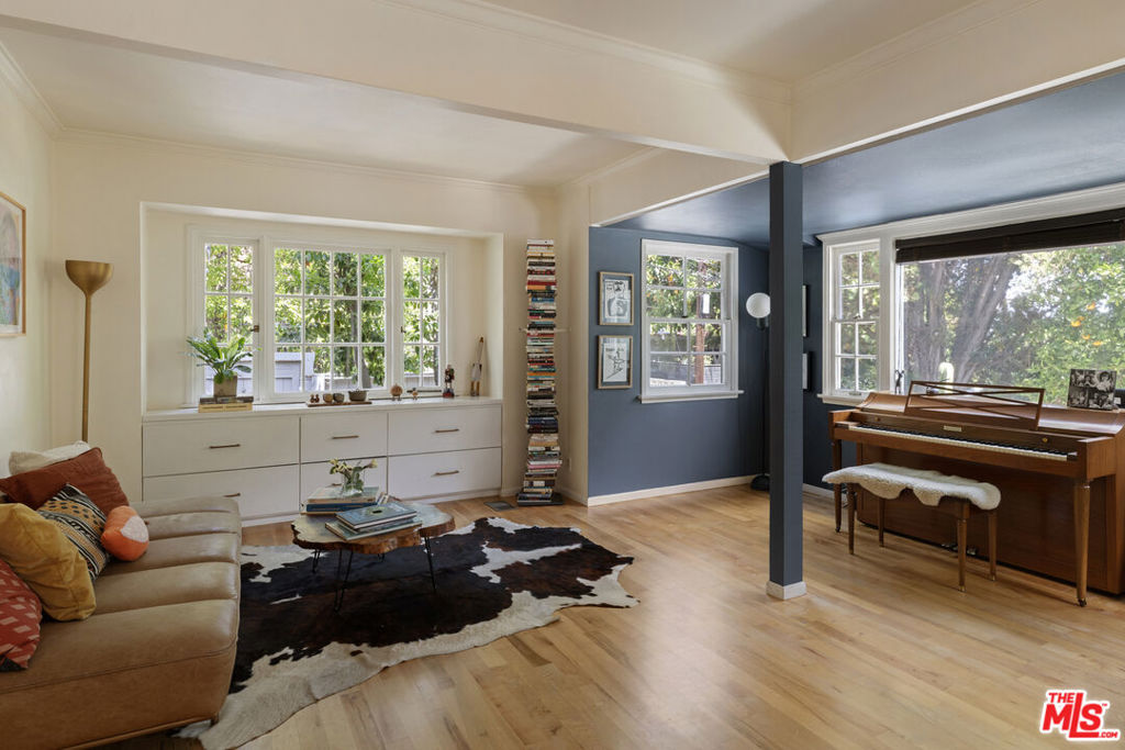 main property photo 6