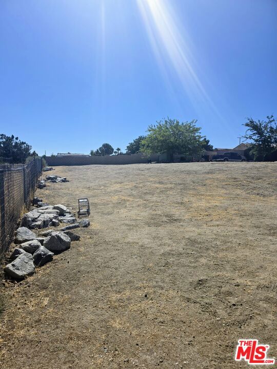 main property photo 11