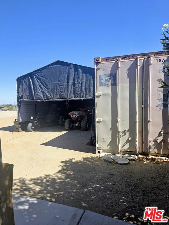 main property photo 23