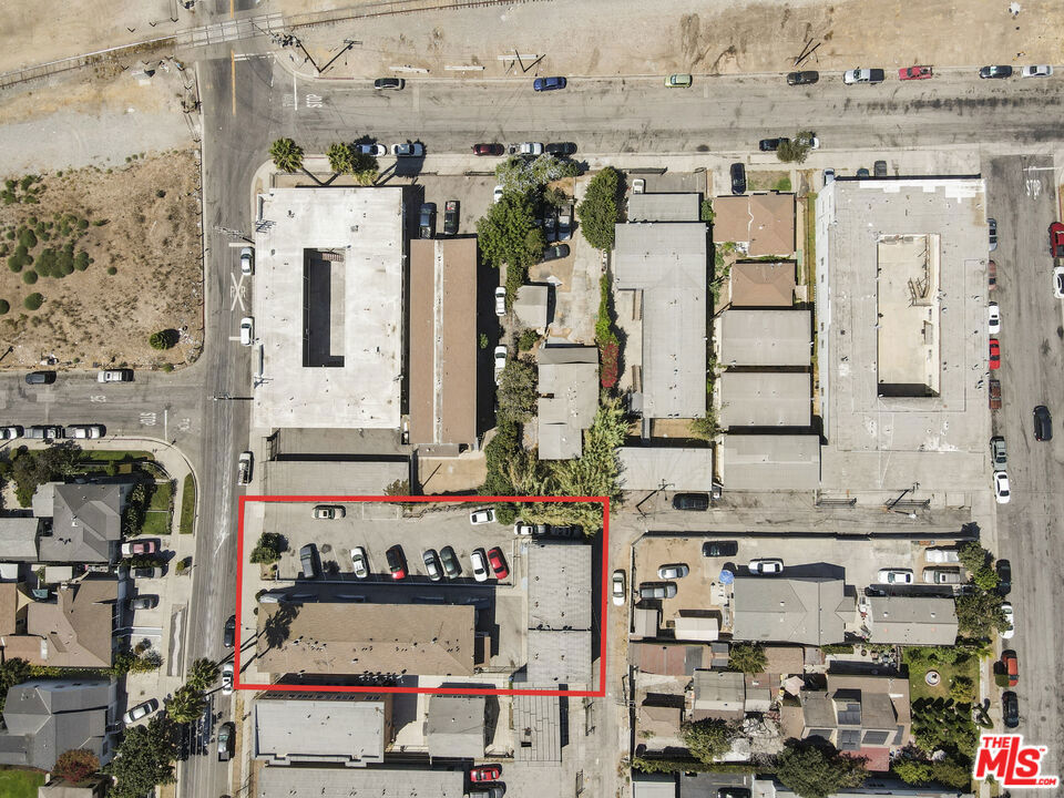 main property photo 7