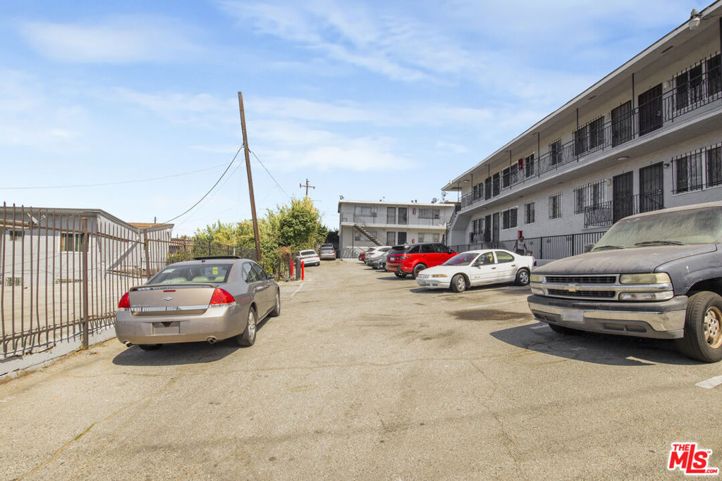 main property photo 8