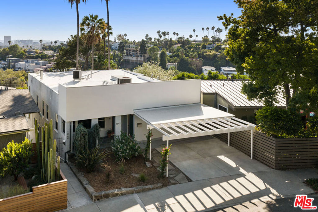 main property photo 42