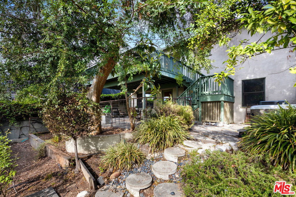 main property photo 24