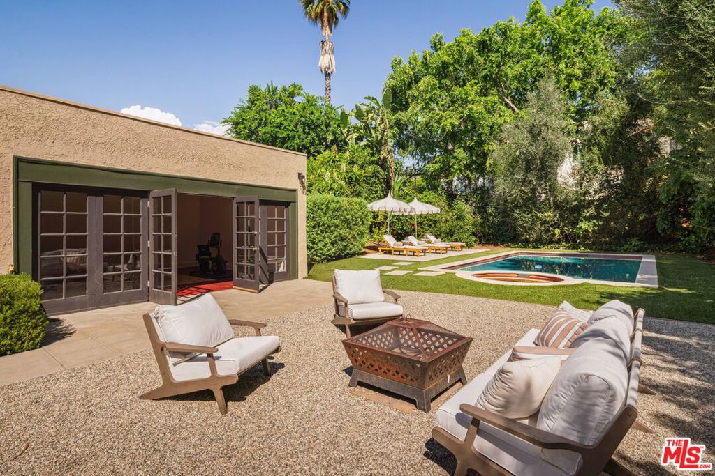 main property photo 41