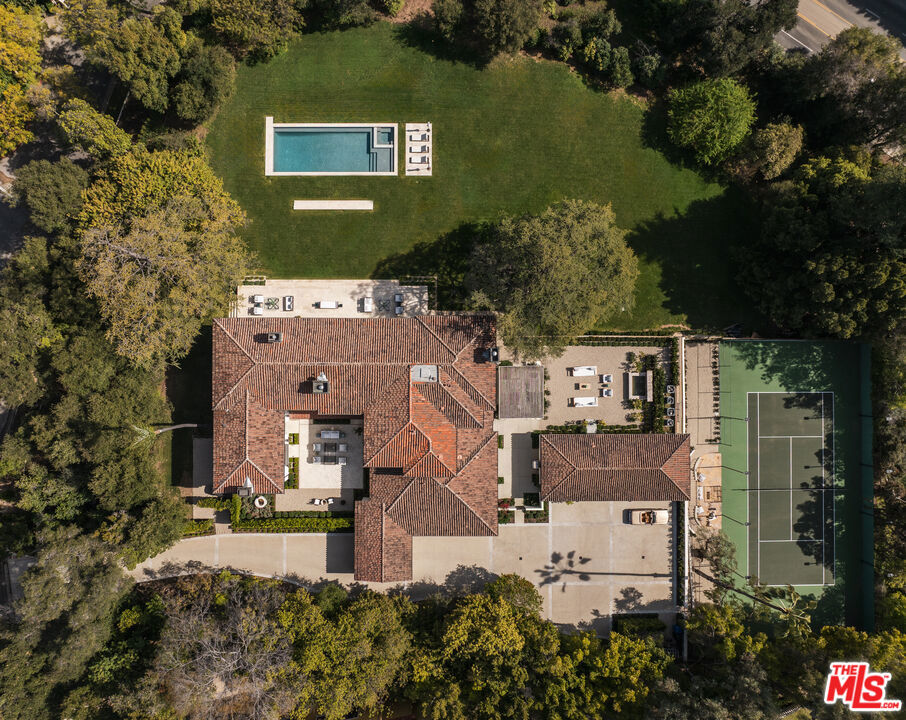 main property photo 50
