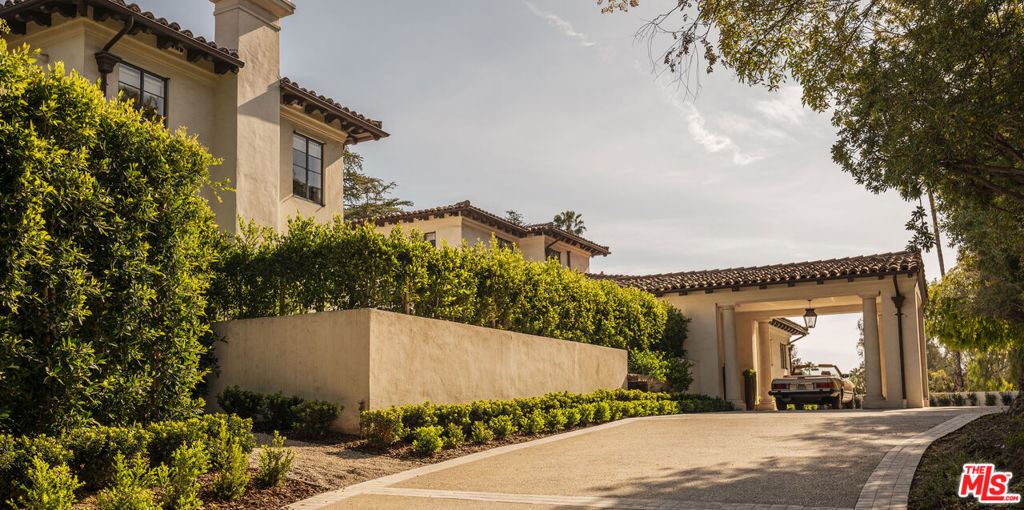 main property photo 60