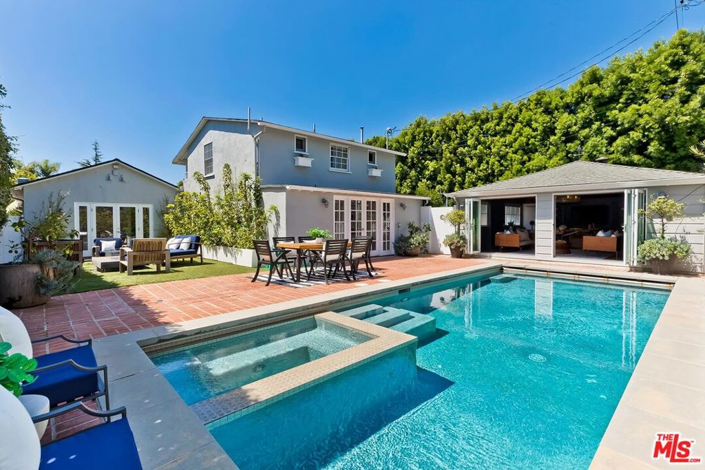 main property photo 23