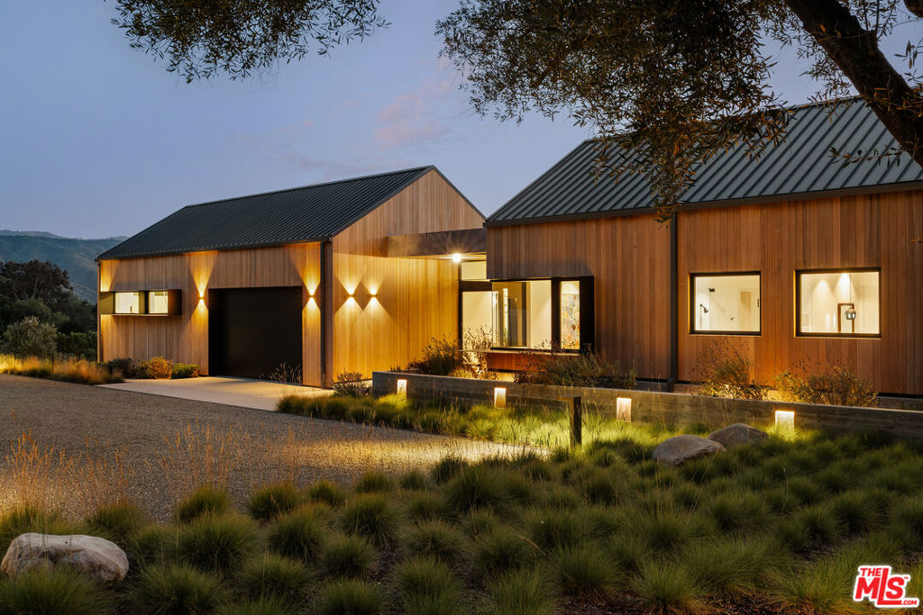 main property photo 51