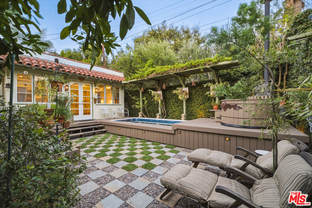 main property photo 38