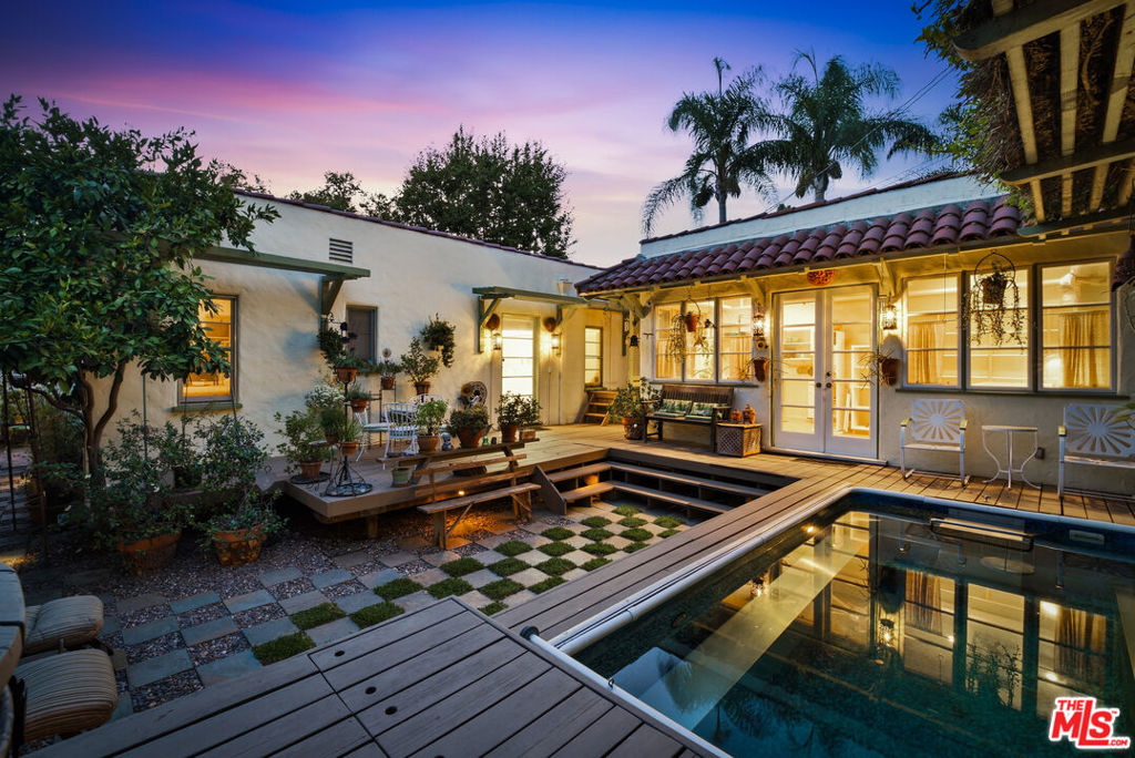 main property photo 40