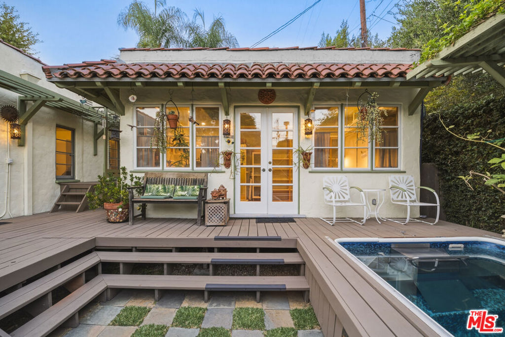 main property photo 41