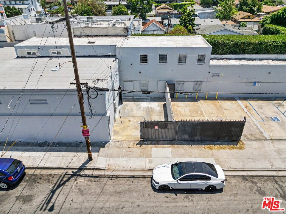 main property photo 4