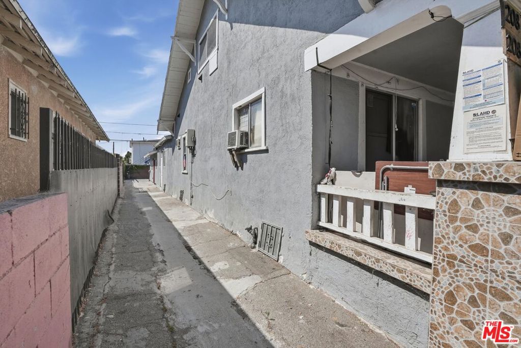 main property photo 18