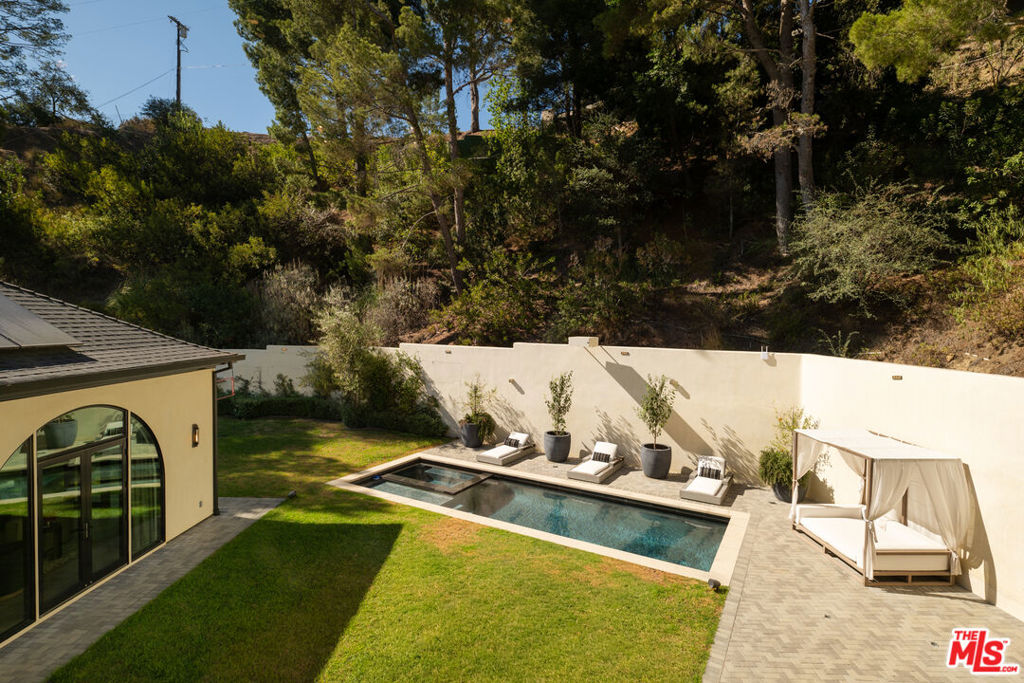 main property photo 51
