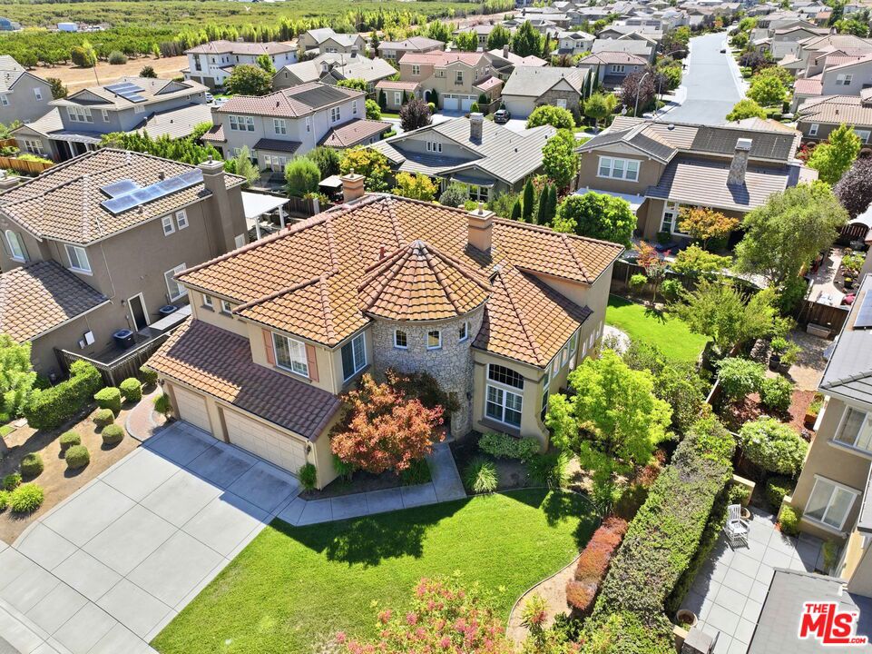 main property photo 60