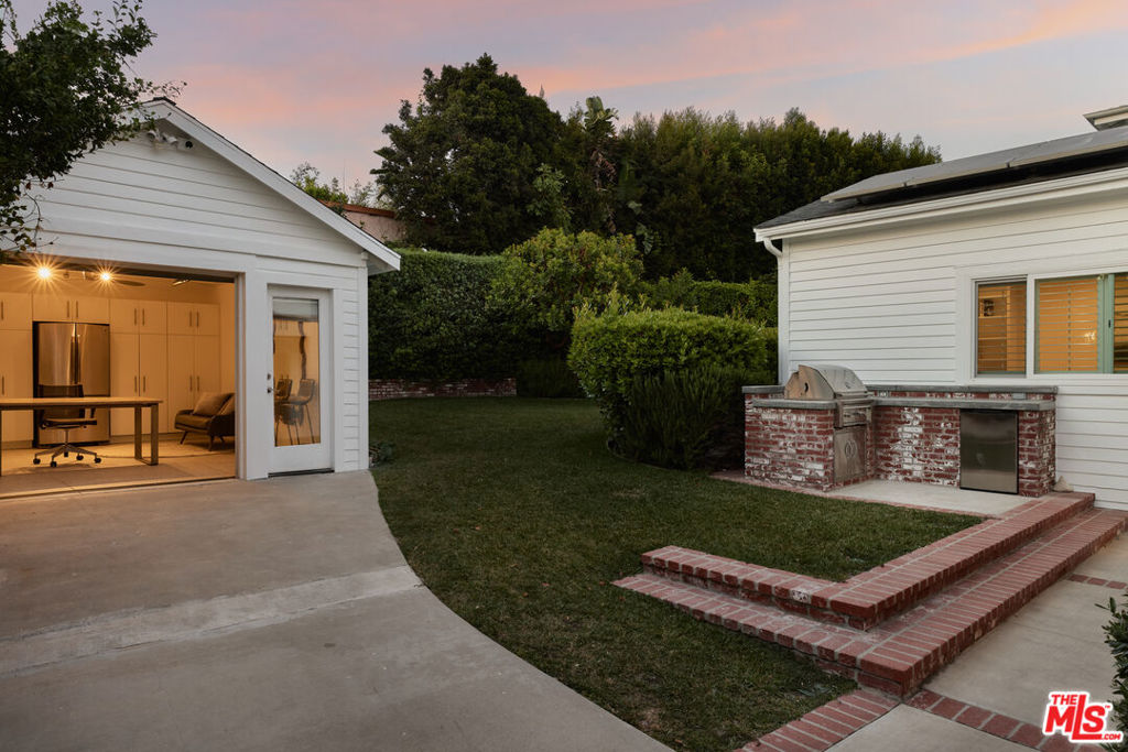 main property photo 24