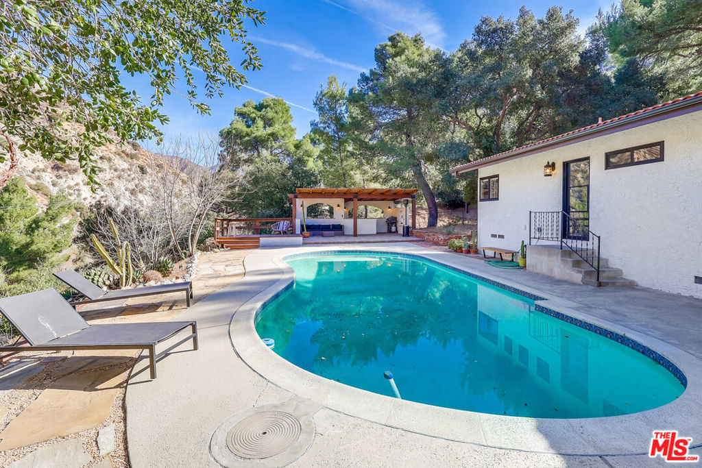 main property photo 49